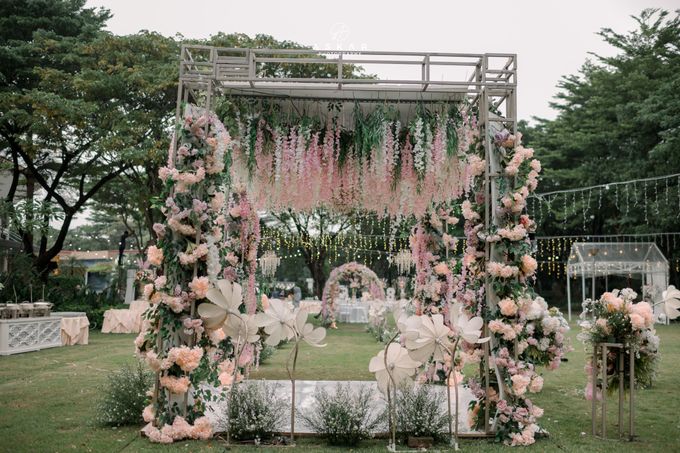 THE WEDDING OF  SHERINA & RAFLI by Decor Everywhere - 013