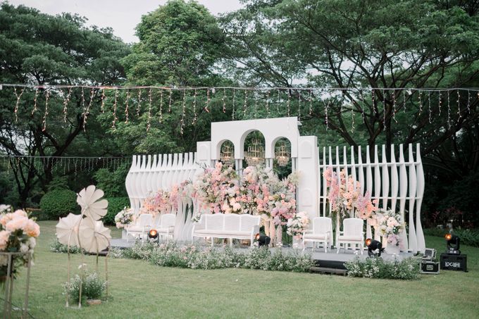 THE WEDDING OF  SHERINA & RAFLI by Decor Everywhere - 014