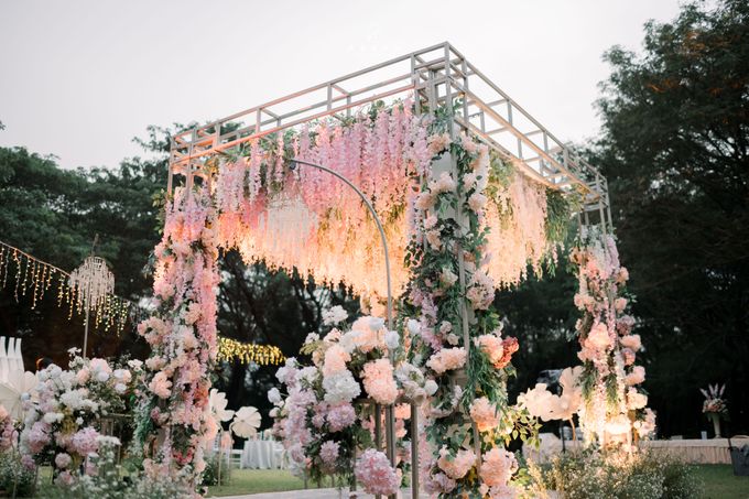 THE WEDDING OF  SHERINA & RAFLI by Decor Everywhere - 010