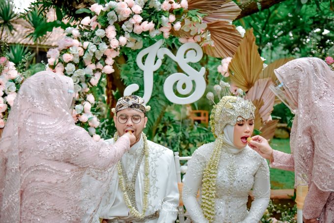 Wedding Innes & Satria by Devartfilm Photography - 002 Wedding Innes & Satria by Devartfilm Photography - 002