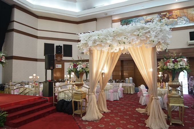 Earliera & Ary Wedding by PUSPITA SAWARGI (wedding and catering service) - 001