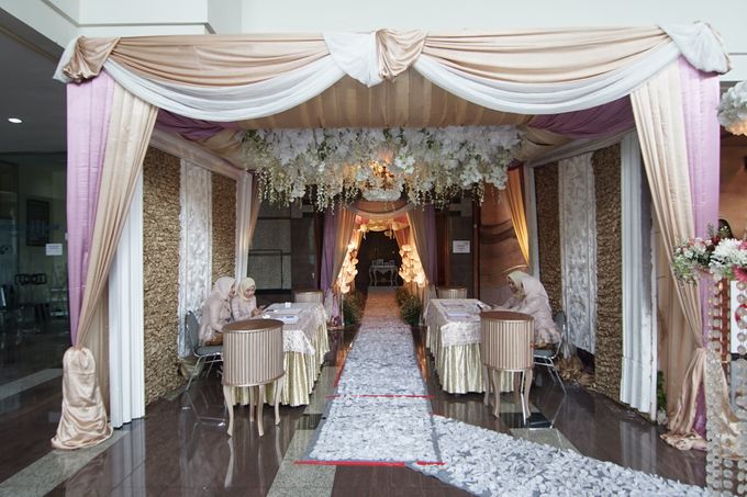 Earliera & Ary Wedding by PUSPITA SAWARGI (wedding and catering service) - 003 Earliera & Ary Wedding by PUSPITA SAWARGI (wedding and catering service) - 003