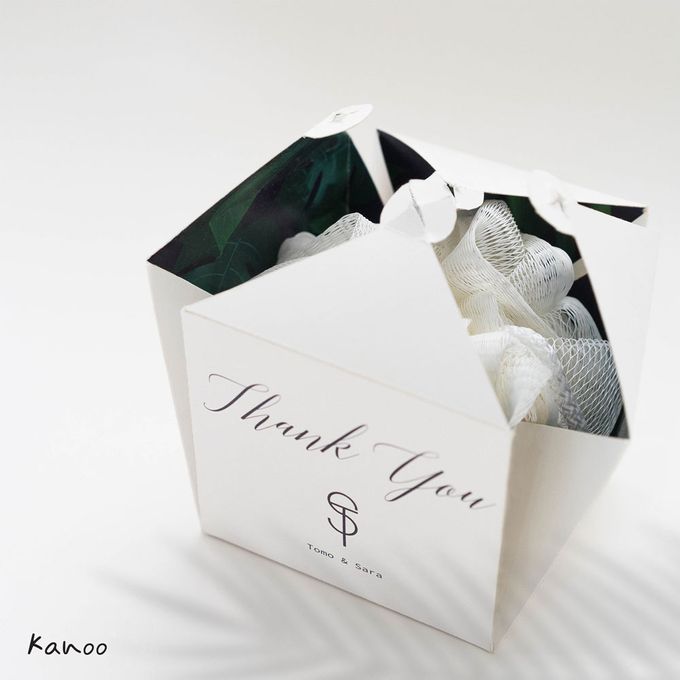 Wedding Souvenir - Shower Puff Greenery with with Box by Kanoo Paper & Gift - 003 Wedding Souvenir - Shower Puff Greenery with with Box by Kanoo Paper & Gift - 003