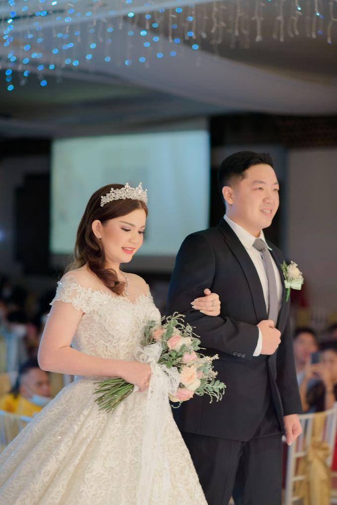 The Wedding Of Yonathan & Cintya by El-Bethel Event Organizer - 009