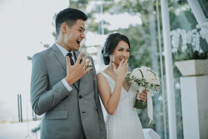 Lily & Jonathan at Tirtha Uluwatu by ENST Couture - 020