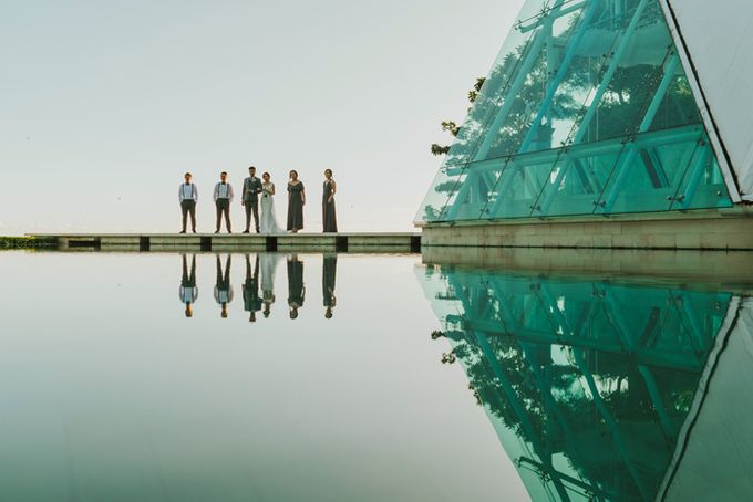 Lily & Jonathan at Tirtha Uluwatu by ENST Couture - 024