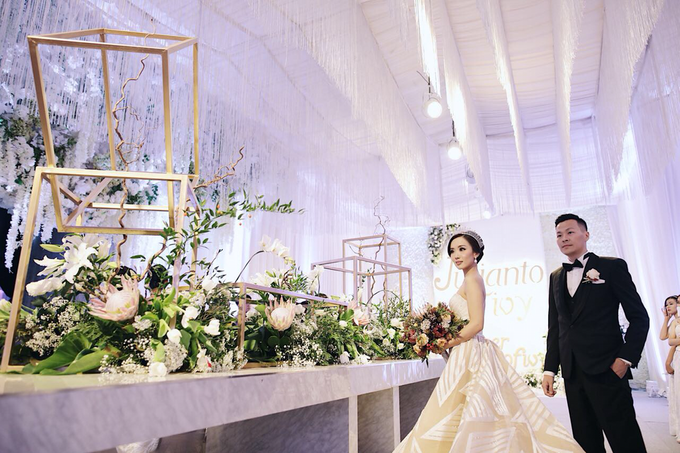 Julianto & Fivy Wedding by Wong Hang Distinguished Tailor - 007