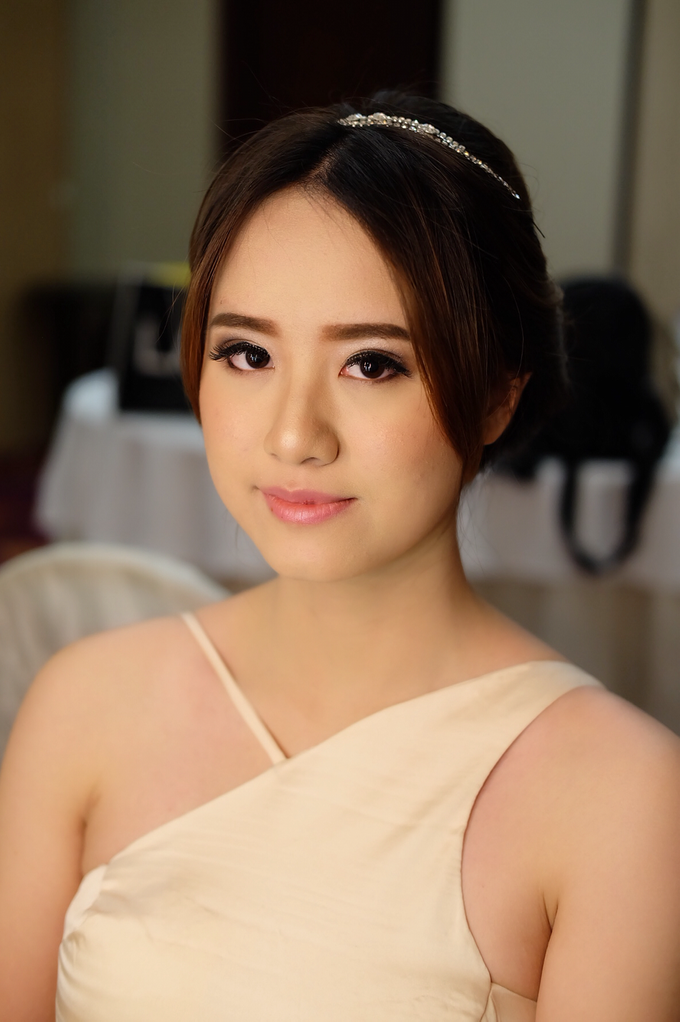 Bridesmaids Makeup  by The Ritz-Carlton Jakarta, Mega Kuningan - 002