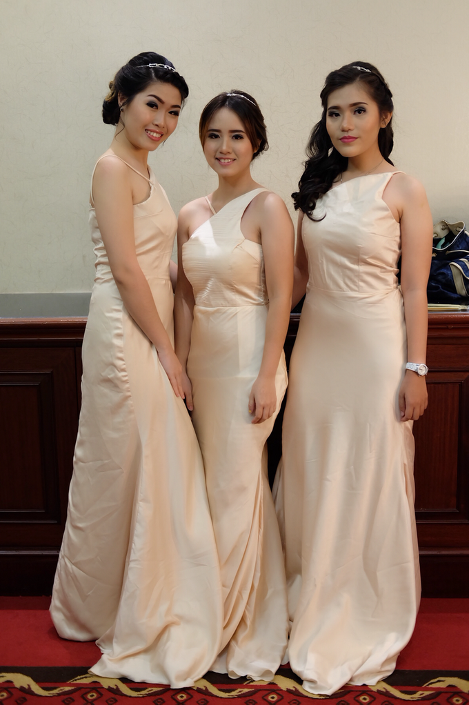 Bridesmaids Makeup  by The Ritz-Carlton Jakarta, Mega Kuningan - 011