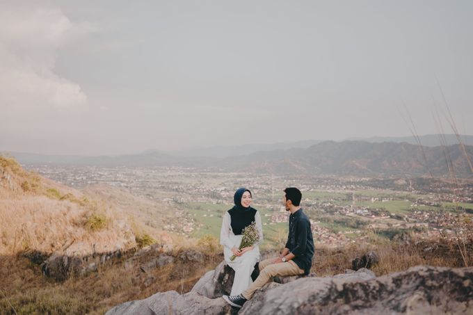 PRE WEDDING BY FRIENDINFRAME by FriendinFrame Photo - 017