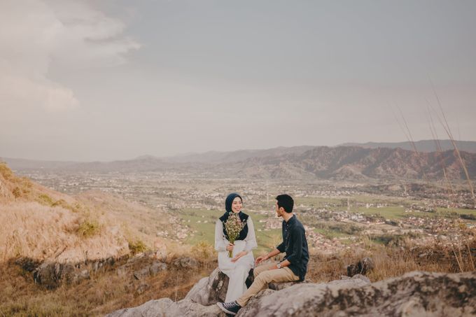 PRE WEDDING BY FRIENDINFRAME by FriendinFrame Photo - 018