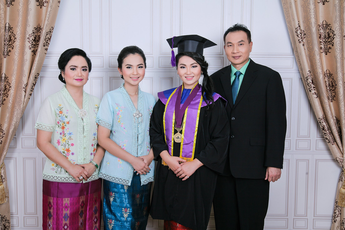 Foto studio Wisuda by Sweetie bridal - 007 Foto studio Wisuda by Sweetie bridal - 007
