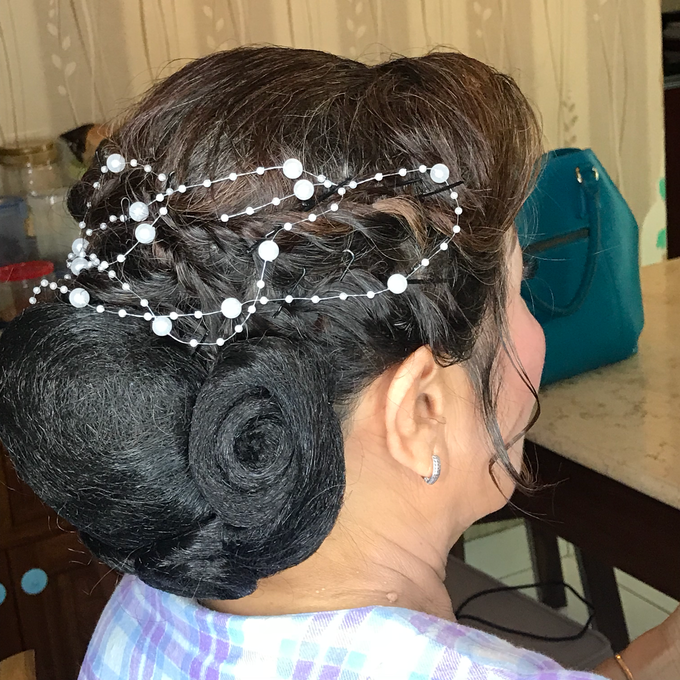 Makeup n hair do keluarga pengantin Sweetie bridal Bridestory