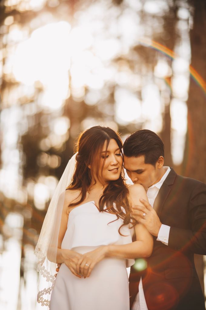 Up to the Hill Prewedding session by Kanvela - 002