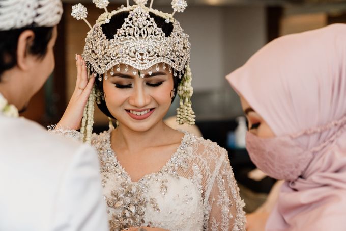 Tania & Irfan Wedding at JS Luwansa Hotel Jakarta by AKSA Creative - 015 Tania & Irfan Wedding at JS Luwansa Hotel Jakarta by AKSA Creative - 015