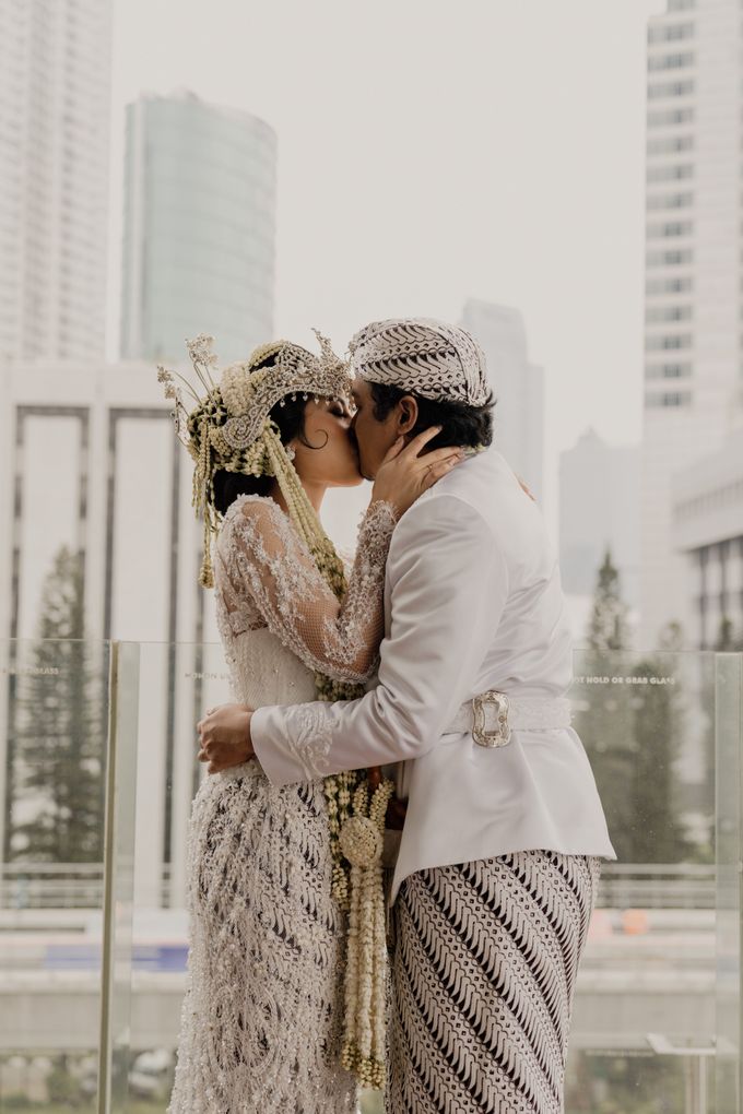 Tania & Irfan Wedding at JS Luwansa Hotel Jakarta by AKSA Creative - 029 Tania & Irfan Wedding at JS Luwansa Hotel Jakarta by AKSA Creative - 029