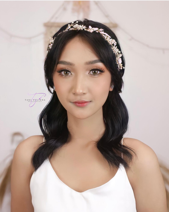 GlamGasmLook for Bride Yoshi by Tari Yuliana Makeup Hair - 001