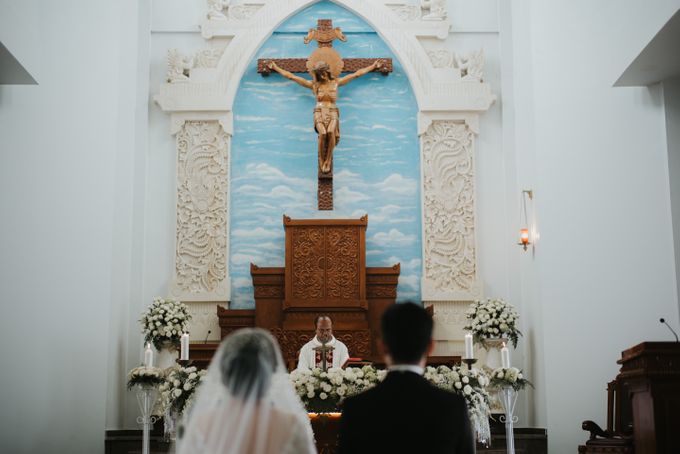 ANDY & TIFFENIE WEDDING AT THE CLIFFSIDE PRIVATE VILLA - HOLY MATRIMONY by Vilia Wedding Planner - 003 ANDY & TIFFENIE WEDDING AT THE CLIFFSIDE PRIVATE VILLA - HOLY MATRIMONY by Vilia Wedding Planner - 003