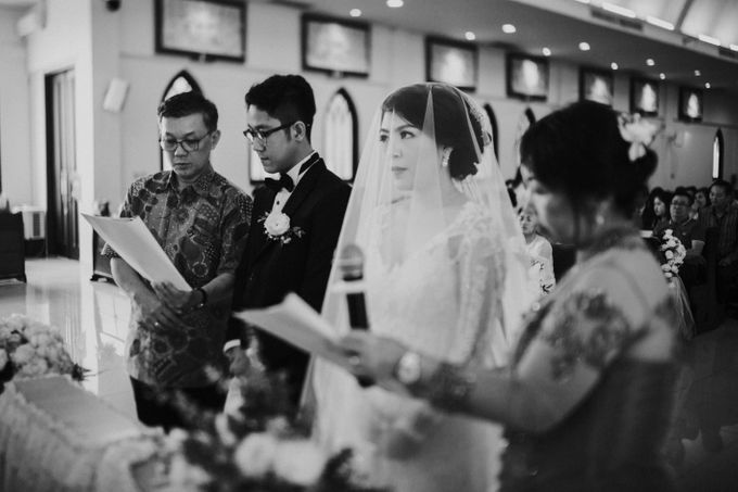 ANDY & TIFFENIE WEDDING AT THE CLIFFSIDE PRIVATE VILLA - HOLY MATRIMONY by Vilia Wedding Planner - 005 ANDY & TIFFENIE WEDDING AT THE CLIFFSIDE PRIVATE VILLA - HOLY MATRIMONY by Vilia Wedding Planner - 005