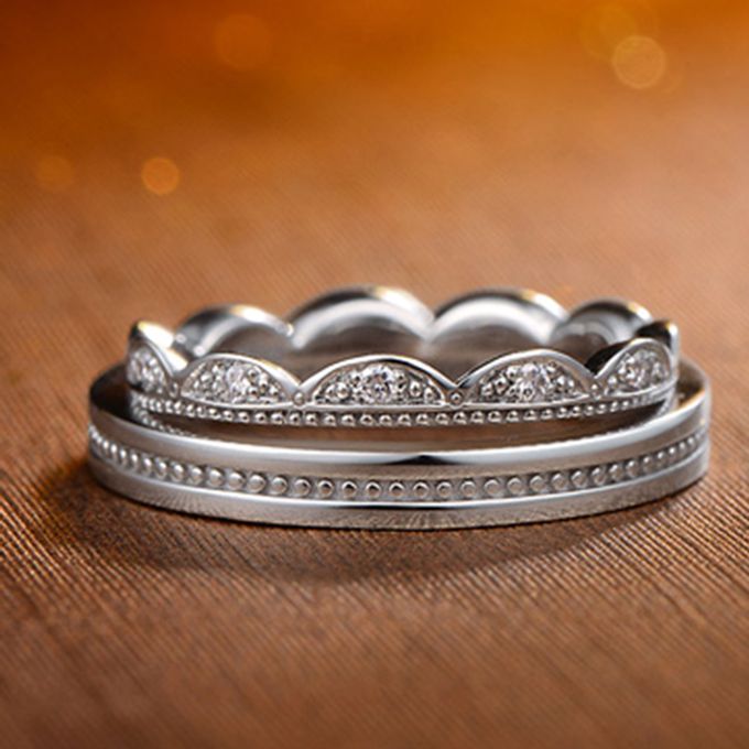 Клэр фой корона сериал. Бриллиантовое кольцо корона. Кольцо корона российской империи. The crown and the ring. Маленькие короны.