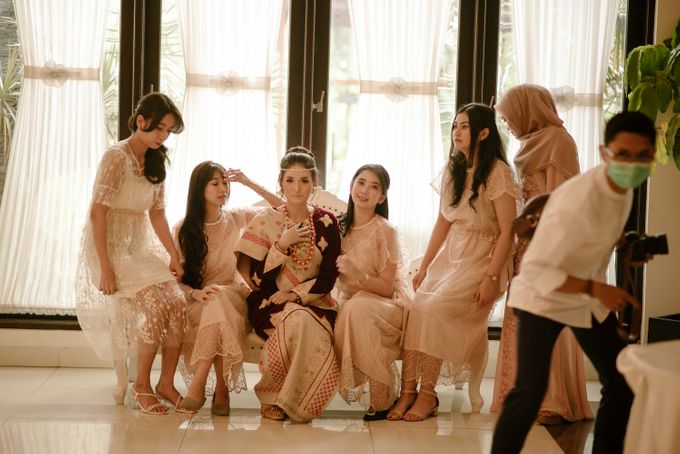 Geni & Rio by Zia Brides Make Up Artist & Kebaya - 003 Geni & Rio by Zia Brides Make Up Artist & Kebaya - 003