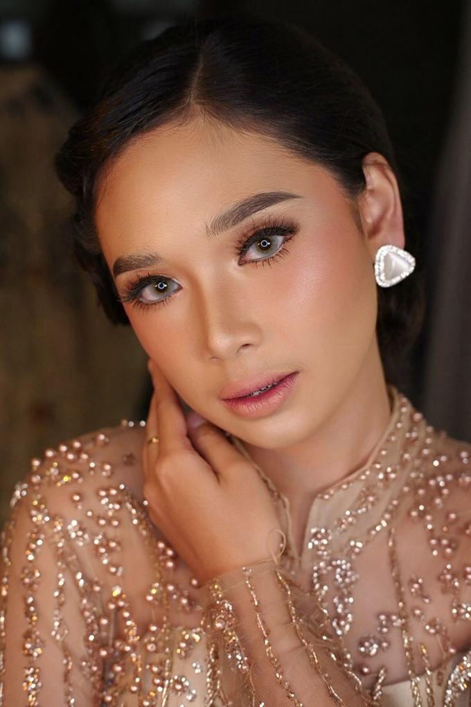 WEDDING MAKEUP & GALLERY by Tenni Yutanti Wedding Gallery - 004 WEDDING MAKEUP & GALLERY by Tenni Yutanti Wedding Gallery - 004