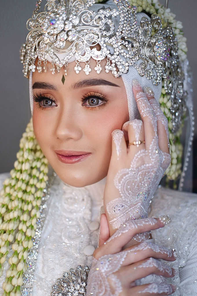 WEDDING MAKEUP & GALLERY by Tenni Yutanti Wedding Gallery - 006 WEDDING MAKEUP & GALLERY by Tenni Yutanti Wedding Gallery - 006