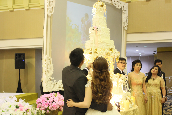 NAM Hotel Kemayoran (Eko & Chesa Wedding) by The Red Carpet Entertainment - 020