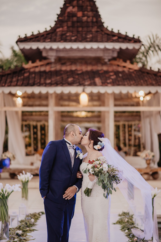 The Wedding of Prasad & Lia by d'Oasis Florist & Decoration - 026 The Wedding of Prasad & Lia by d'Oasis Florist & Decoration - 026