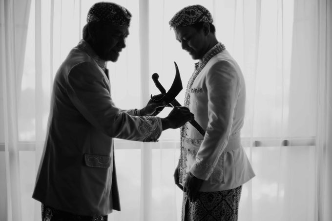 Perpaduan Adat Sunda dan Jawa dalam Pernikahan Intimate Dua Dokter by theSerenade Organizer - 008 Perpaduan Adat Sunda dan Jawa dalam Pernikahan Intimate Dua Dokter by theSerenade Organizer - 008