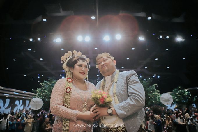 Perpaduan Adat Palembang dan Adat Jawa Modern ala Tya Mersa by theSerenade Organizer - 012 Perpaduan Adat Palembang dan Adat Jawa Modern ala Tya Mersa by theSerenade Organizer - 012