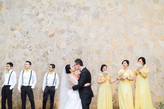 Siuly & Reinaldo  by The Story & Co. Photography - 012