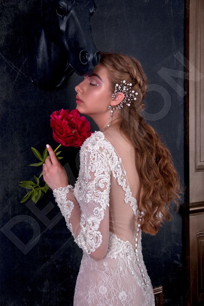 Luxury Trumpet Mermaid silhouette Verania wedding dress by DevotionDresses - 003 Luxury Trumpet Mermaid silhouette Verania wedding dress by DevotionDresses - 003