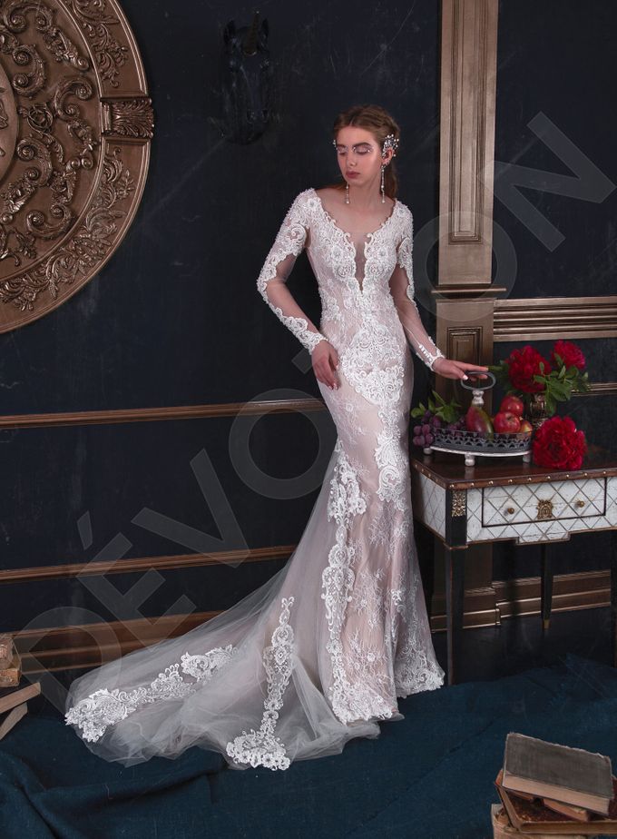 Luxury Trumpet Mermaid silhouette Verania wedding dress by DevotionDresses - 001 Luxury Trumpet Mermaid silhouette Verania wedding dress by DevotionDresses - 001