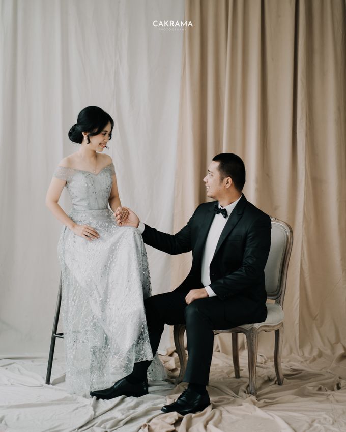 Prewedding Photoshoot Sabar & Tiara by Nike Makeup & Hairdo - 012