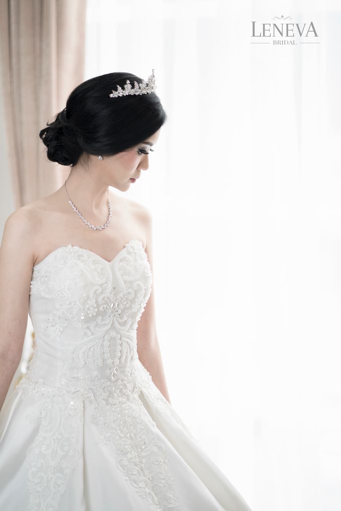 WEDDING GOWN by Leneva Bridal - 024 WEDDING GOWN by Leneva Bridal - 024