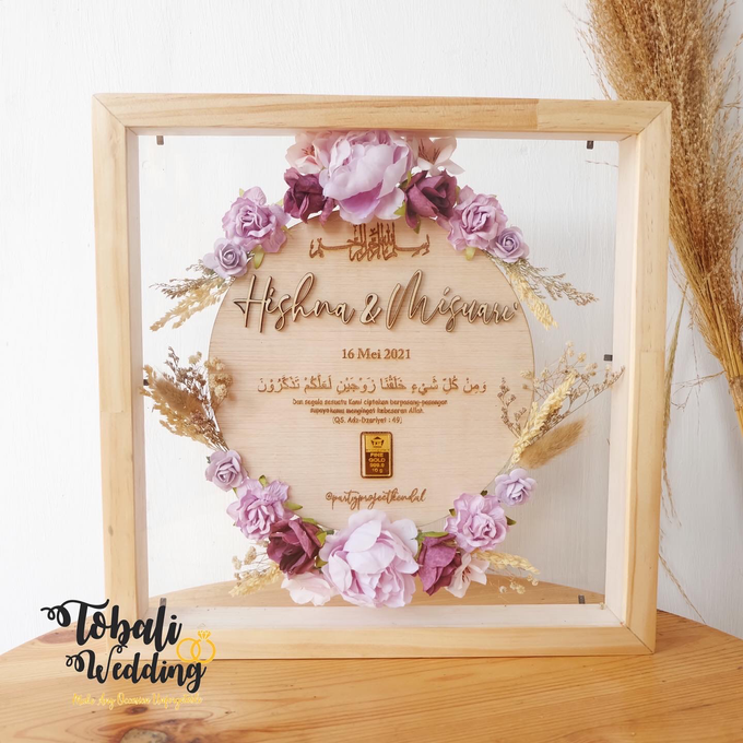 MAHAR LILAC RUSTIC PLYWOOD FRAME NATURAL by Tobaliwedding - 001 MAHAR LILAC RUSTIC PLYWOOD FRAME NATURAL by Tobaliwedding - 001