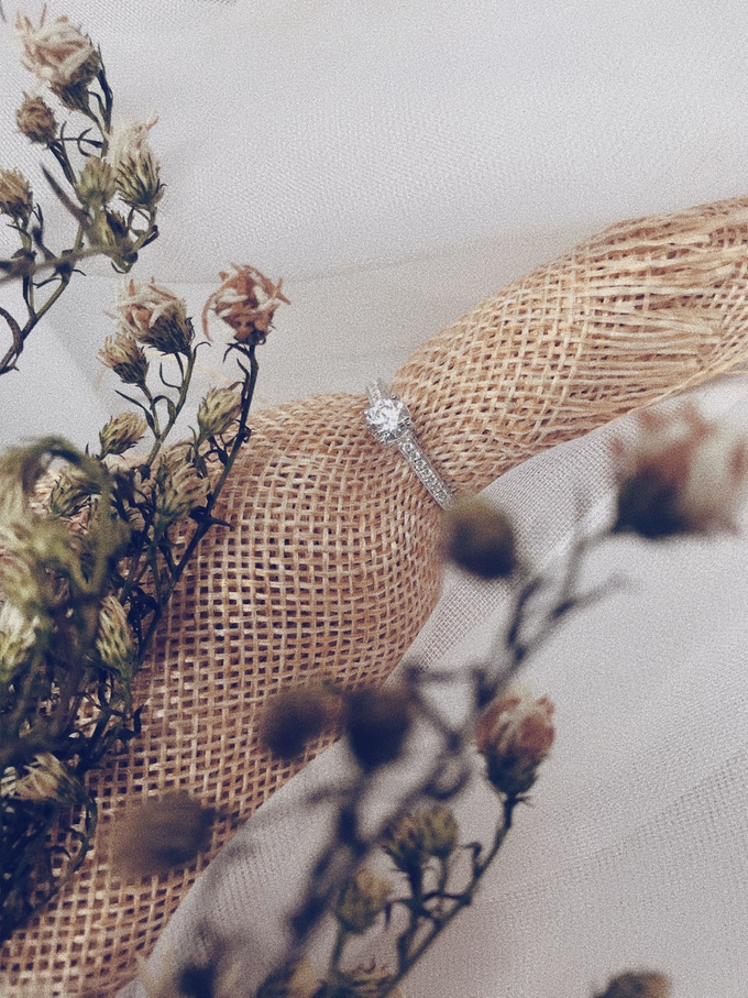 Rustic Urban Wedding Ring by Toko Emas Kesayangan - 003 Rustic Urban Wedding Ring by Toko Emas Kesayangan - 003