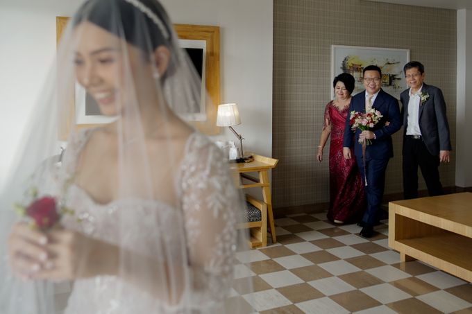 The Wedding of Tonny & Mentari by Ritzy Moments - 003