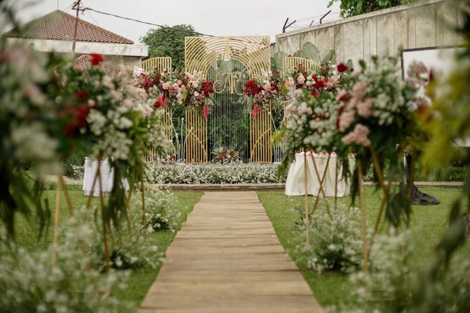 The Wedding of Tonny & Mentari by Ritzy Moments - 008