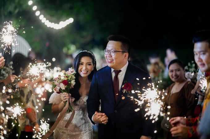 The Wedding of Tonny & Mentari by Ritzy Moments - 011