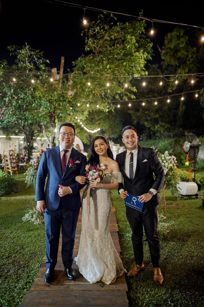 The Wedding of Tonny & Mentari by Ritzy Moments - 013