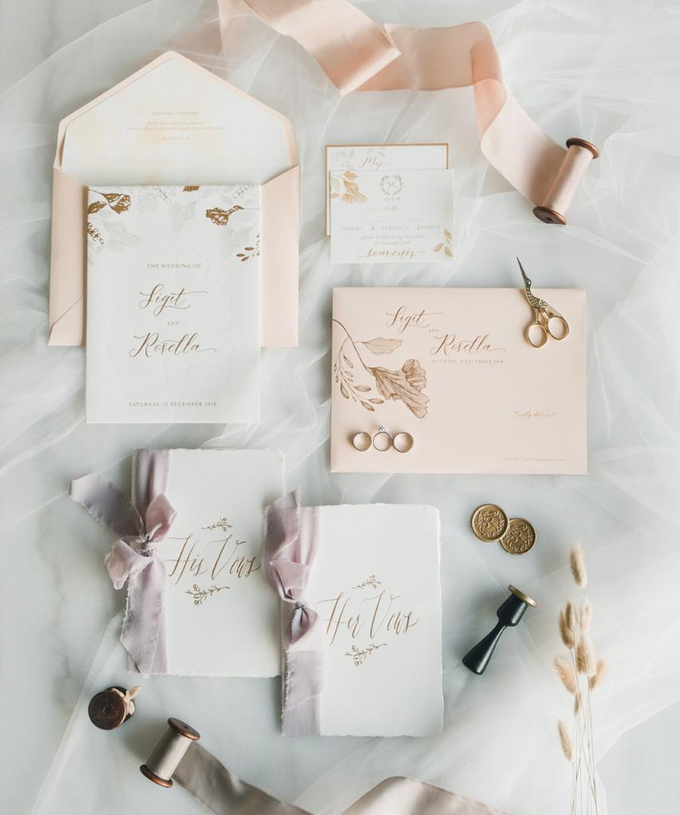 Peach floral by Trouvaille Invitation - 003 Peach floral by Trouvaille Invitation - 003