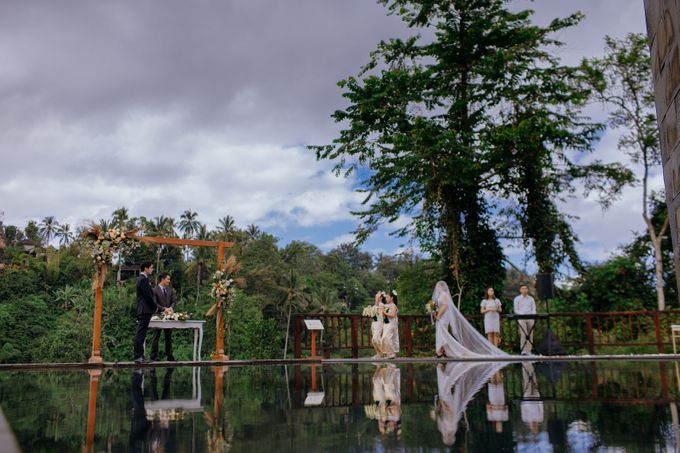 Ceremony at Hanging Garden by Bali Becik Wedding - 017