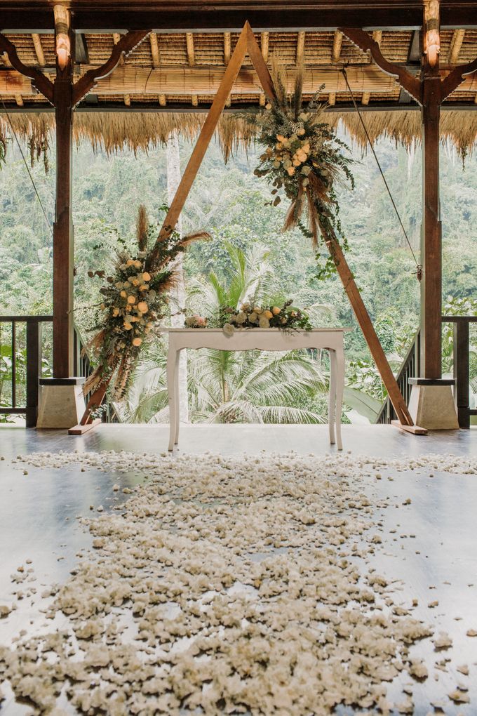 Ceremony at Hanging Garden by Bali Becik Wedding - 018 Ceremony at Hanging Garden by Bali Becik Wedding - 018