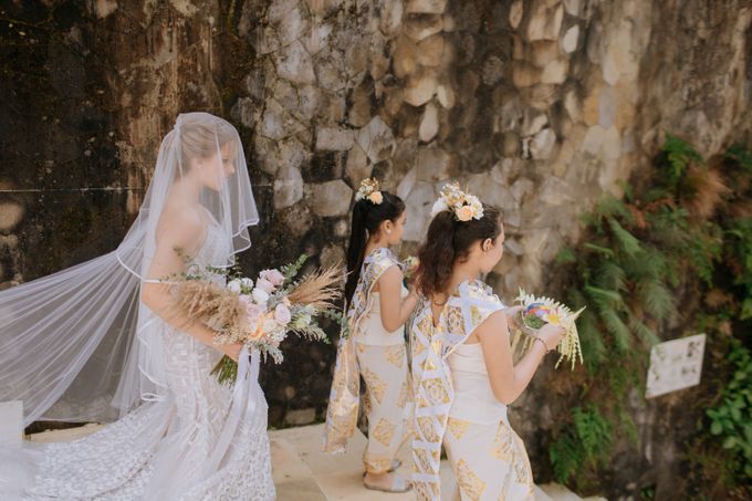 Ceremony at Hanging Garden by Bali Becik Wedding - 001