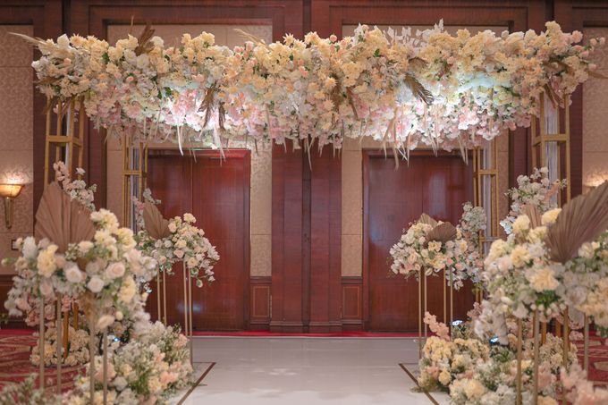 DRIED PALM WEDDING AT JW MARRIOTT JAKARTA by Silverdust Decoration - 005