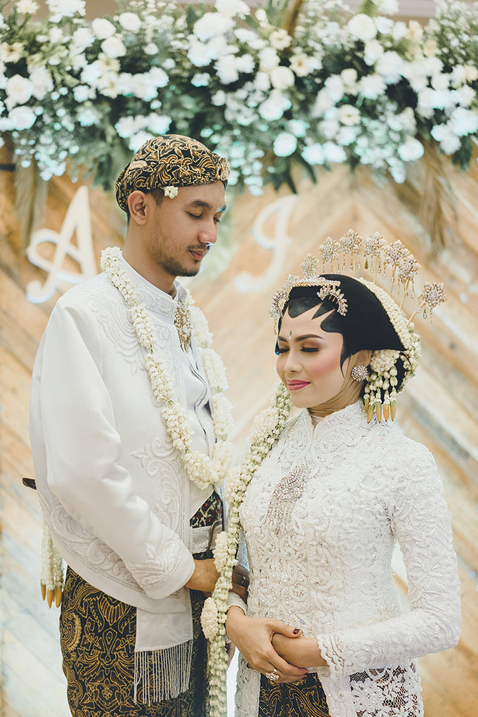 Ajeng & Indra by Uniqua stories - 001 Ajeng & Indra by Uniqua stories - 001