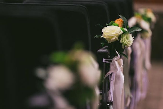 Church Wedding Flowers by Bobby Kiran Photography - 004