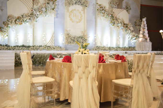 Rico & Hellen Wedding Decoration at Grand Sudirman by Valentine Wedding Decoration - 007